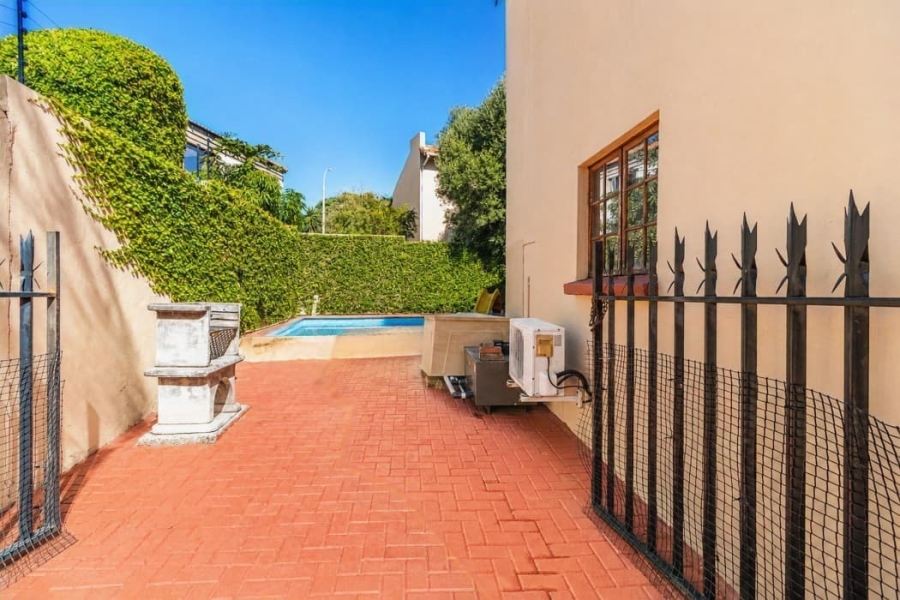 4 Bedroom Property for Sale in Safari Gardens North West